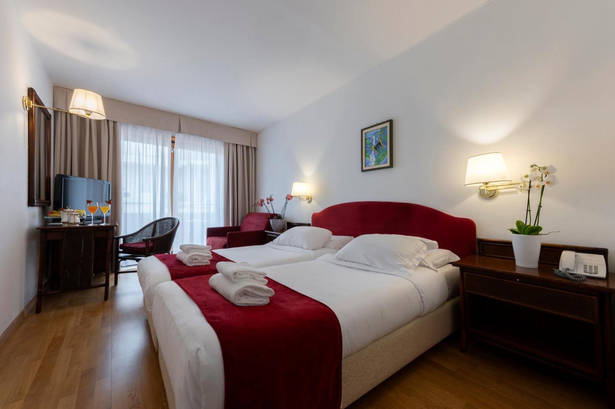 גראדו Hotel Hannover מראה חיצוני תמונה