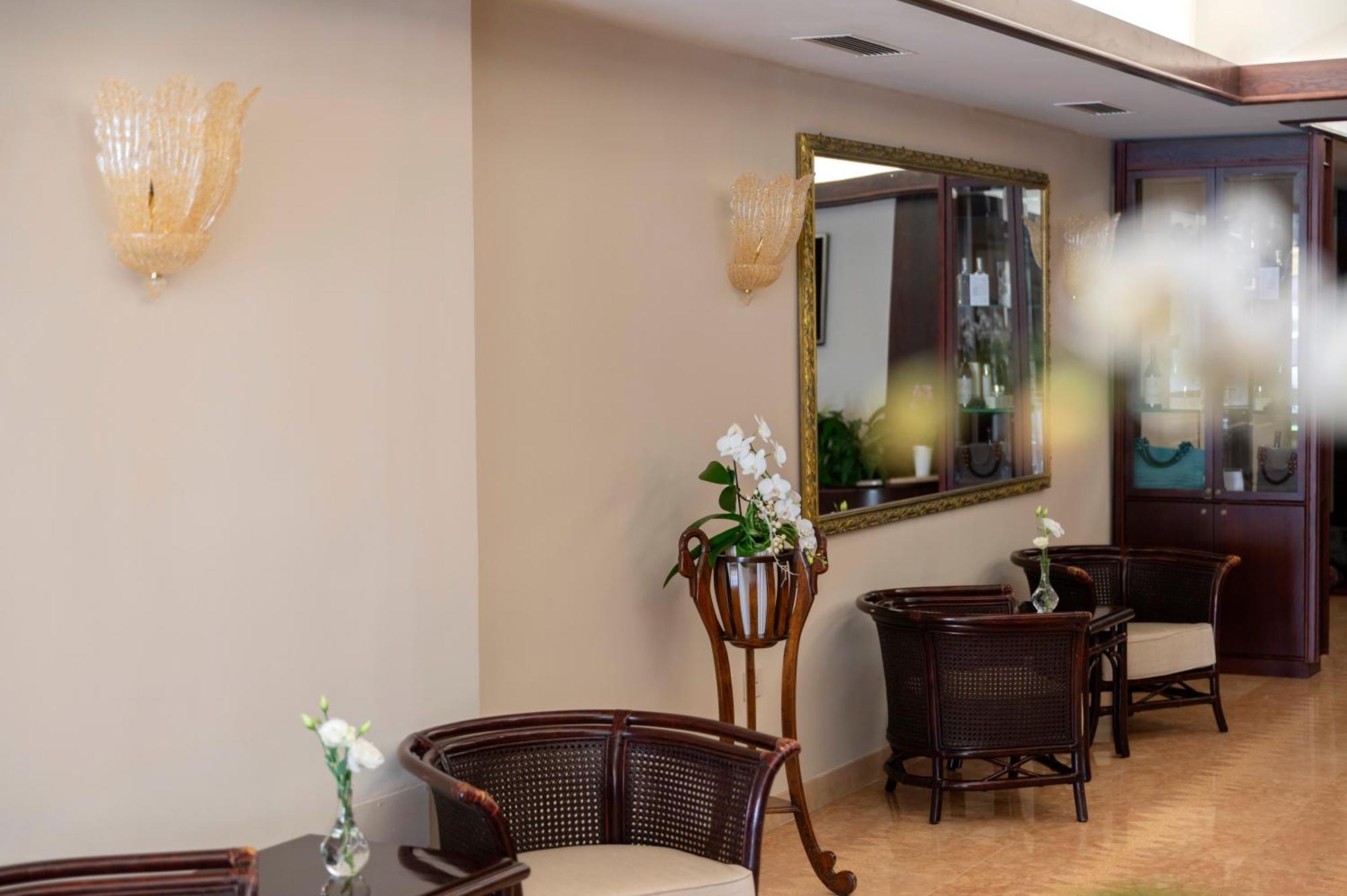 גראדו Hotel Hannover מראה חיצוני תמונה